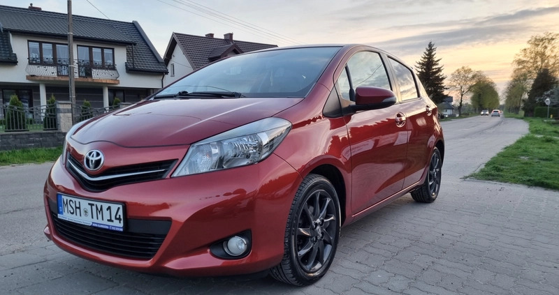Toyota Yaris cena 30900 przebieg: 148000, rok produkcji 2011 z Sławno małe 466
